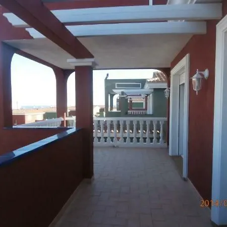 Precioso Con Piscina Privada 度假居 *